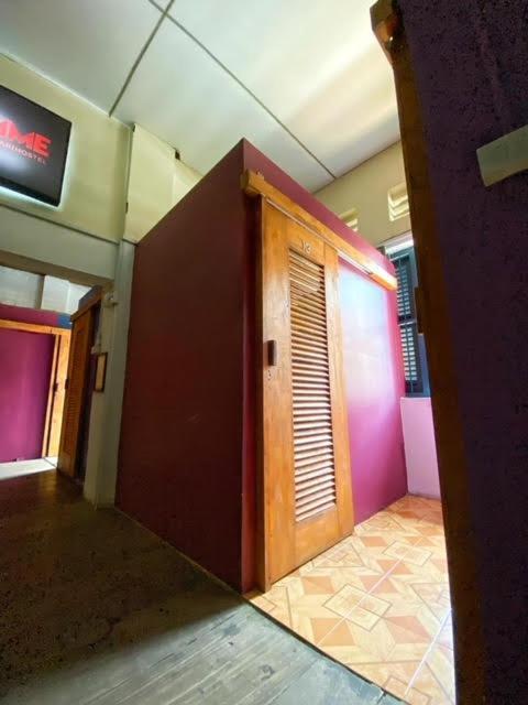 Pomme Hostel Restaurant & Bar - Private Sleeping Cabins Battambang Exterior foto